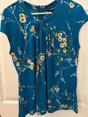 Liz Claiborne Career Beautiful Teal Floral Pleat Front Top